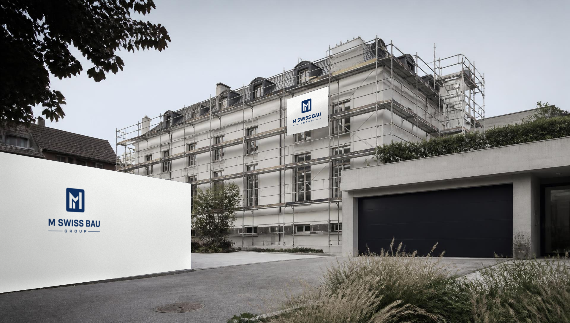 Gebäude mit Gerüst – Renovation durch die M Swiss Bau Group